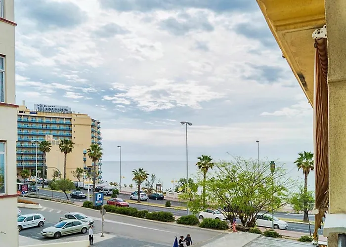 Pet friendly Apartamentos Torreon Del Mar Benalmadena