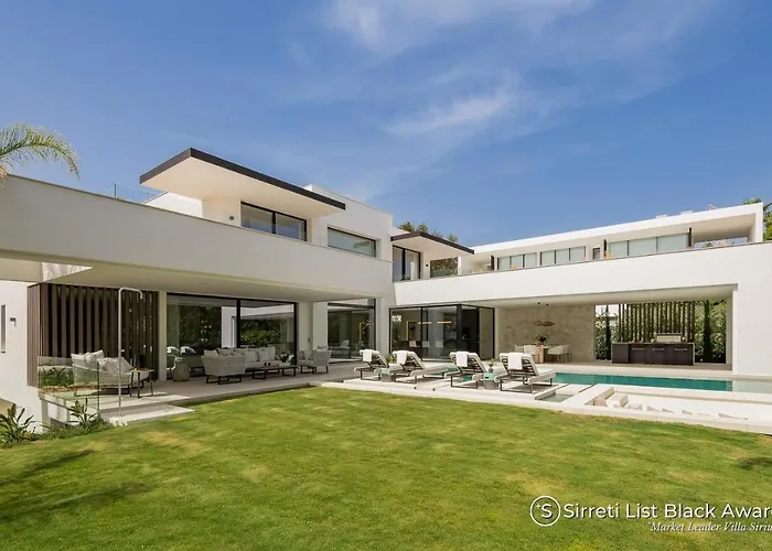 Villa Sirius: Luxury Golf Valley Retreat with Private Heated Pool Marbella