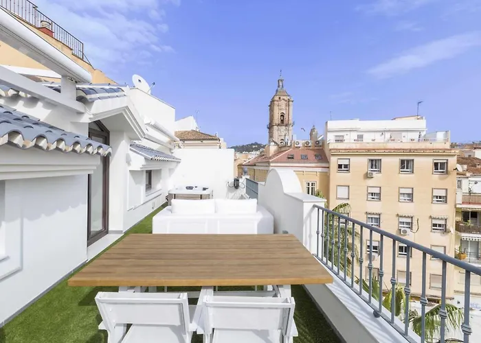 The Clock House - Luxury Urban Suites Malaga