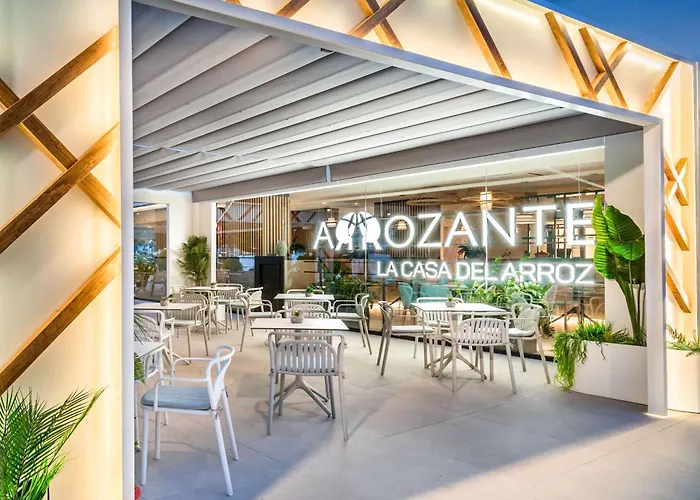 Marbella Cheap Hotels near Parque Quinta Normal